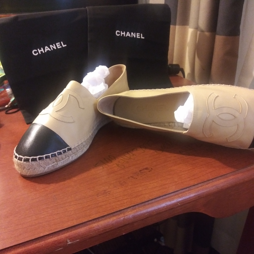 CHANEL BRAND NEW
